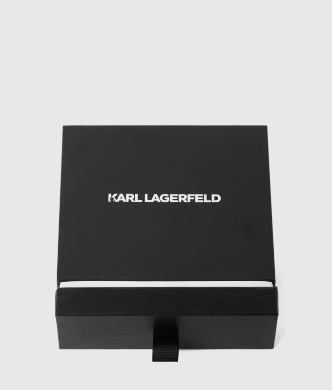 Armband med hjärtformad berlock Armband med hjärtformad berlock