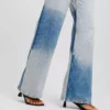 AVSLAPNADE JEANS MED FÄRGBLOCK AVSLAPNADE JEANS MED FÄRGBLOCK