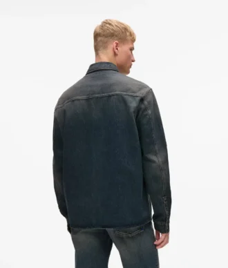 Avslappnad denimskjorta