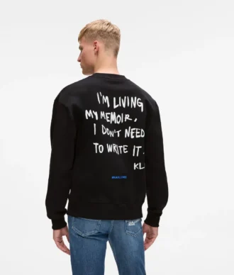 Avslappnad sweatshirt med Karl-citat