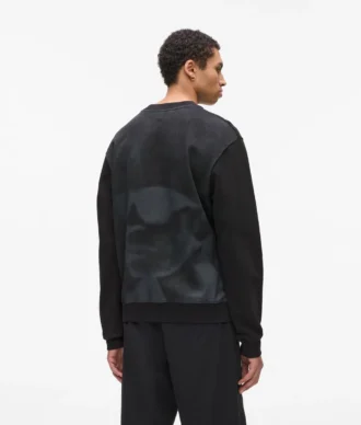 Avslappnad sweatshirt med Karl-tryck