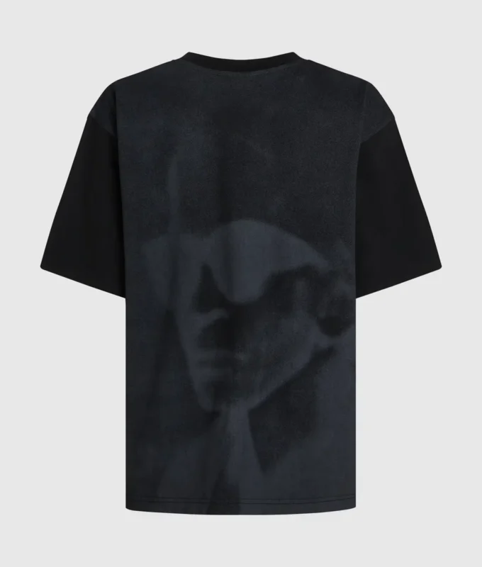 Avslappnad T-shirt med Karl-tryck Avslappnad T-shirt med Karl-tryck