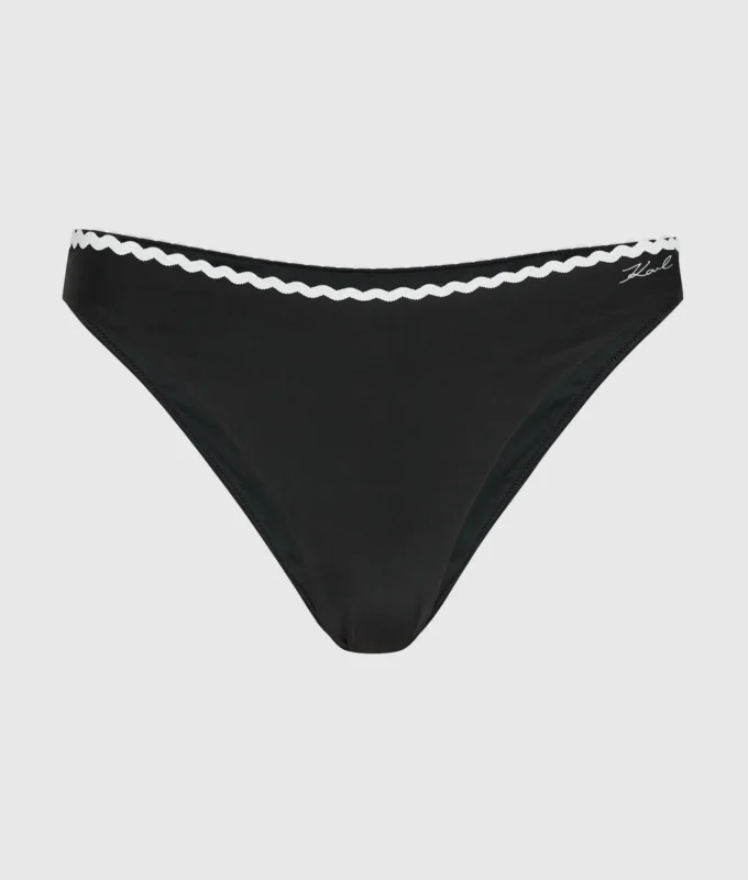 Bikinitrosor med skulpterad kant Bikinitrosor med skulpterad kant