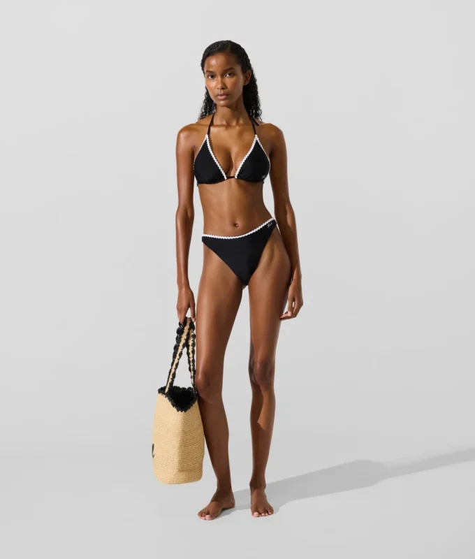 Bikinitrosor med skulpterad kant Bikinitrosor med skulpterad kant