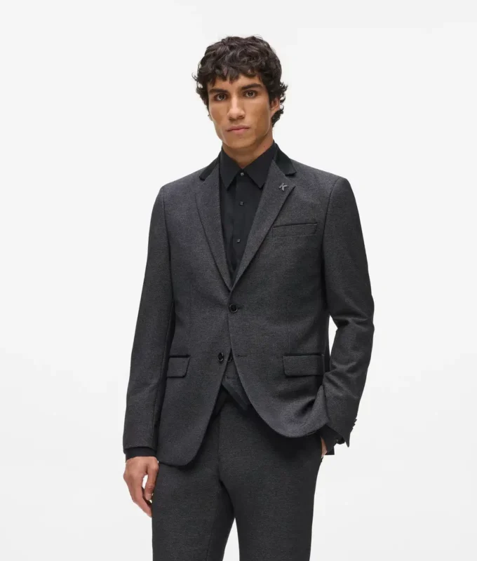 Blazer med satinkrage Blazer med satinkrage
