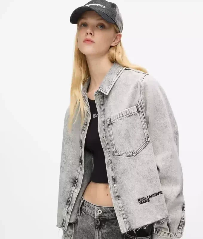 Blekt denimskjorta Blekt denimskjorta