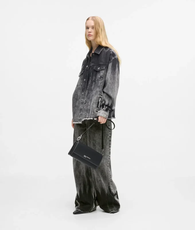 Blekt lågmidjade jeans med vida ben Blekt lågmidjade jeans med vida ben