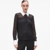 Blus med knytdetalj Blus med knytdetalj