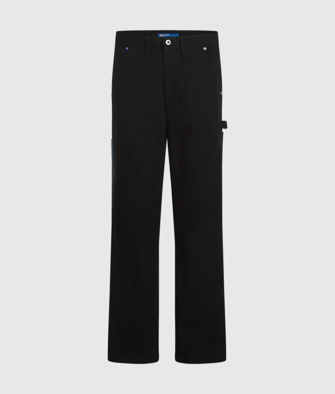 Byxor i denim med fickor Byxor i denim med fickor
