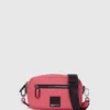 Crossbody-kameraväska med boxlogotyp Crossbody-kameraväska med boxlogotyp