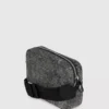 Crossbody-väska i tvättad denim Crossbody-väska i tvättad denim