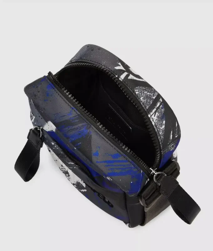 Crossbody-väska med graffititryck Crossbody-väska med graffititryck