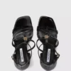 Debutante sandaler med remmar och klack Debutante sandaler med remmar och klack