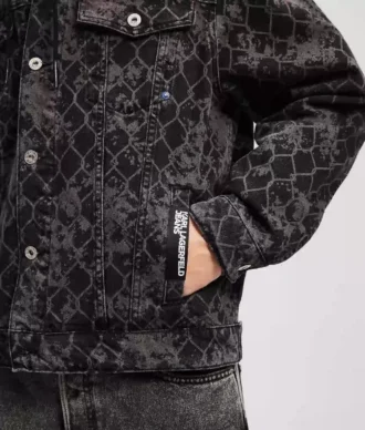 DENIMJACKA MED ALL-OVER-TRYCK