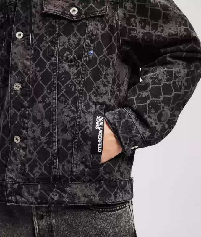 DENIMJACKA MED ALL-OVER-TRYCK DENIMJACKA MED ALL-OVER-TRYCK