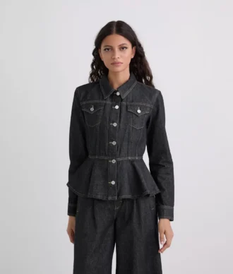 DENIMJACKA MED KONTRASTERANDE SÖMMAR