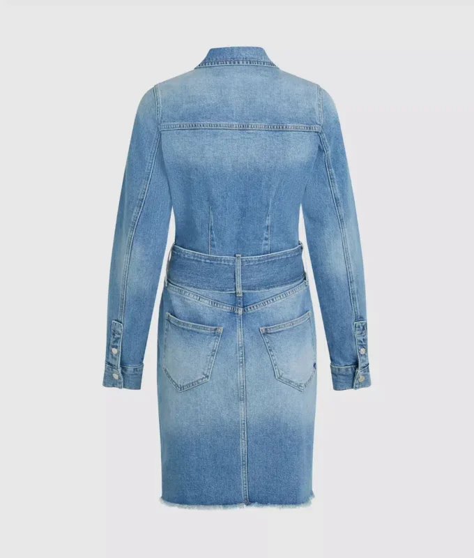 Denimklänning med bälte Denimklänning med bälte