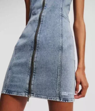 DENIMKLÄNNING MED V-HALS