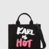 Exklusiv medelstor totebag med texten ”Karl is hot” Exklusiv medelstor totebag med texten ”Karl is hot”