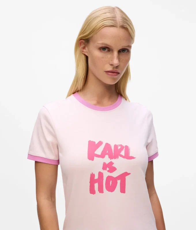 Exklusiv T-shirt med texten ”Karl is hot” Exklusiv T-shirt med texten ”Karl is hot”