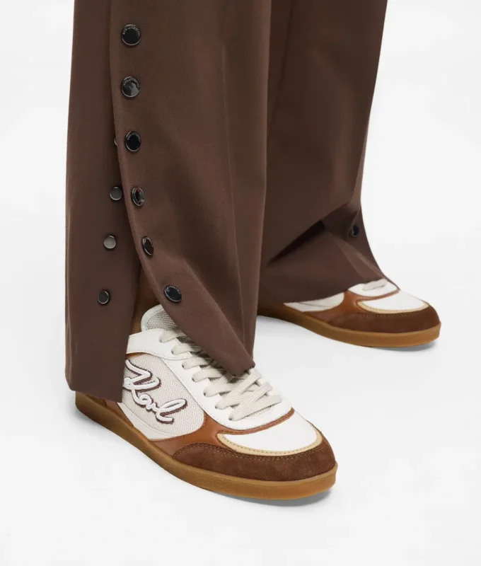 Exklusiva Kandidate Signia-broderade sneakers Exklusiva Kandidate Signia-broderade sneakers