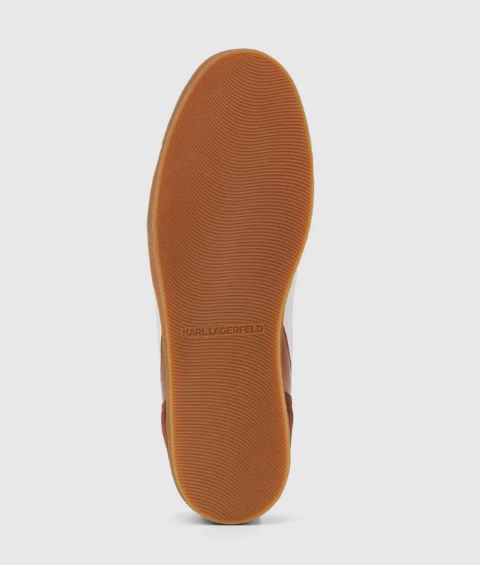 Exklusiva Kandidate Signia-broderade sneakers Exklusiva Kandidate Signia-broderade sneakers
