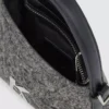 Geo mini crossbody-väska i denim Geo mini crossbody-väska i denim