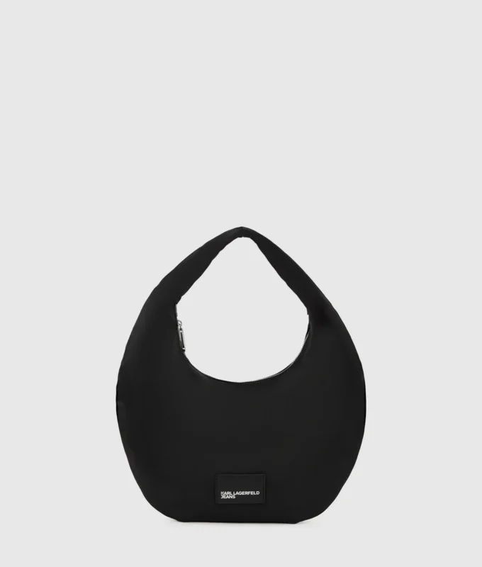 Glansig axelväska i nylon Glansig axelväska i nylon