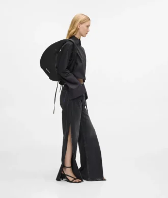 Glansig axelväska i nylon