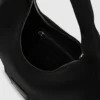 Glansig axelväska i nylon Glansig axelväska i nylon