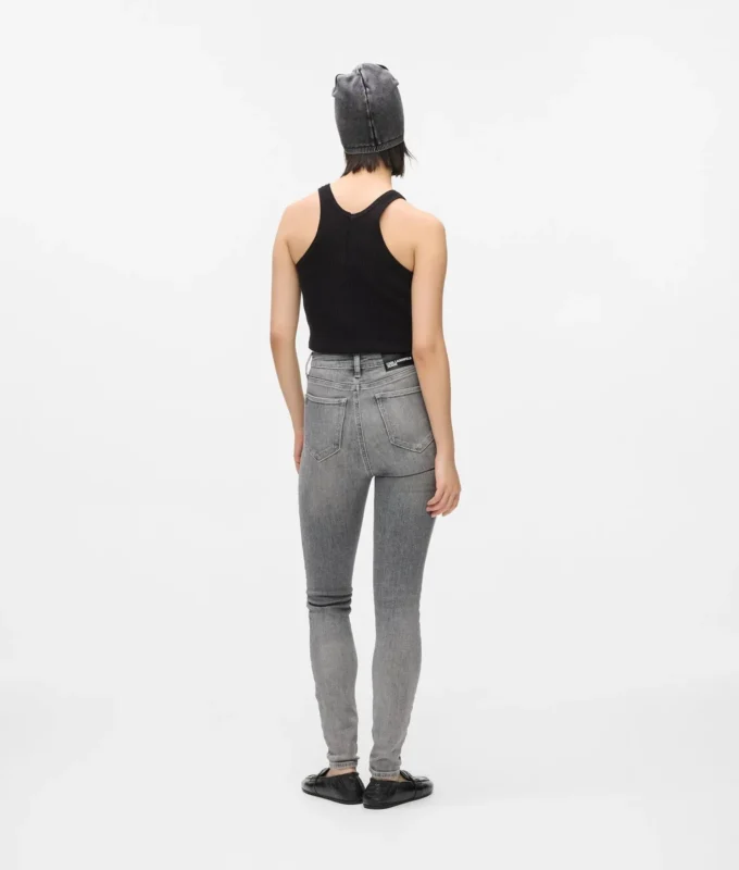 Högmidjade skinny jeans Högmidjade skinny jeans