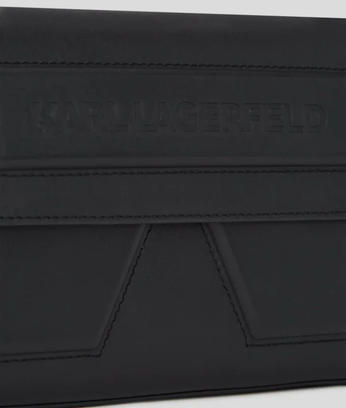 IKON K CROSSBODY-VÄSKA IKON K CROSSBODY-VÄSKA