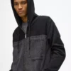 Jacka med denimpaneler Jacka med denimpaneler