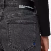 Jeans med hög midja och rak passform Jeans med hög midja och rak passform