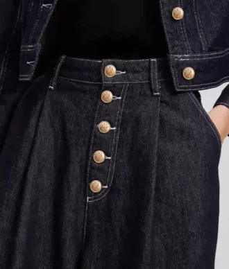 JEANS MED KNAPPFLY och vida ben JEANS MED KNAPPFLY och vida ben