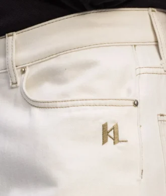 JEANS MED KONTRASTERANDE SÖMMAR