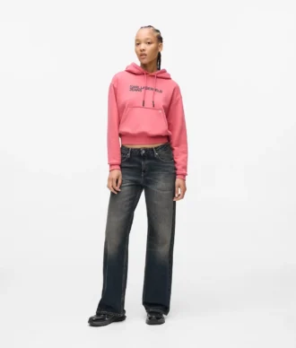 Jeans med medelhög midja och avslappnad passform
