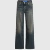 Jeans med medelhög midja och avslappnad passform