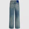 Jeans med medelhög midja och avslappnad passform Jeans med medelhög midja och avslappnad passform
