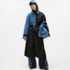 Trenchcoat med denimpaneler Trenchcoat med denimpaneler
