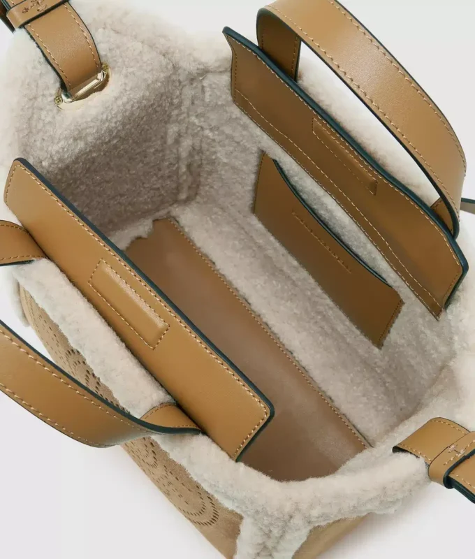 K/Circle liten totebag i shearling K/Circle liten totebag i shearling