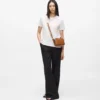K/CIRCLE PERFORERAD CROSSBODY-VÄSKA K/CIRCLE PERFORERAD CROSSBODY-VÄSKA