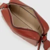 K/CIRCLE PERFORERAD CROSSBODY-VÄSKA K/CIRCLE PERFORERAD CROSSBODY-VÄSKA