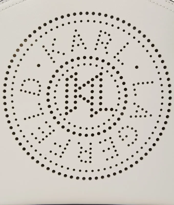 K/CIRCLE PERFORERAD LITT VÄSKA K/CIRCLE PERFORERAD LITT VÄSKA