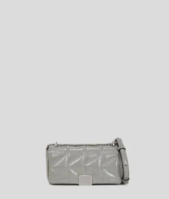 K/KUILT GLANSIG LITT CROSSBODY-VÄSKA