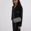K/KUILT GLANSIG LITT CROSSBODY-VÄSKA