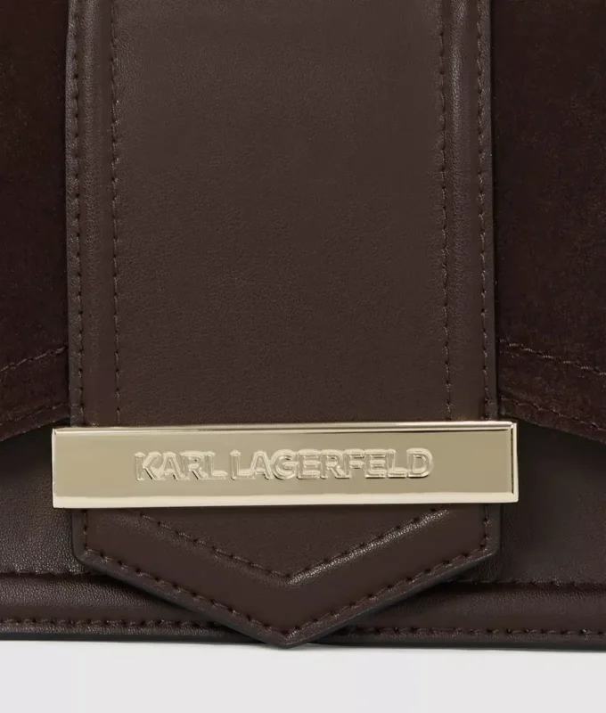K/Nova liten crossbody-väska i mocka K/Nova liten crossbody-väska i mocka