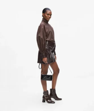 K/Signature crossbody-väska med nitar K/Signature crossbody-väska med nitar