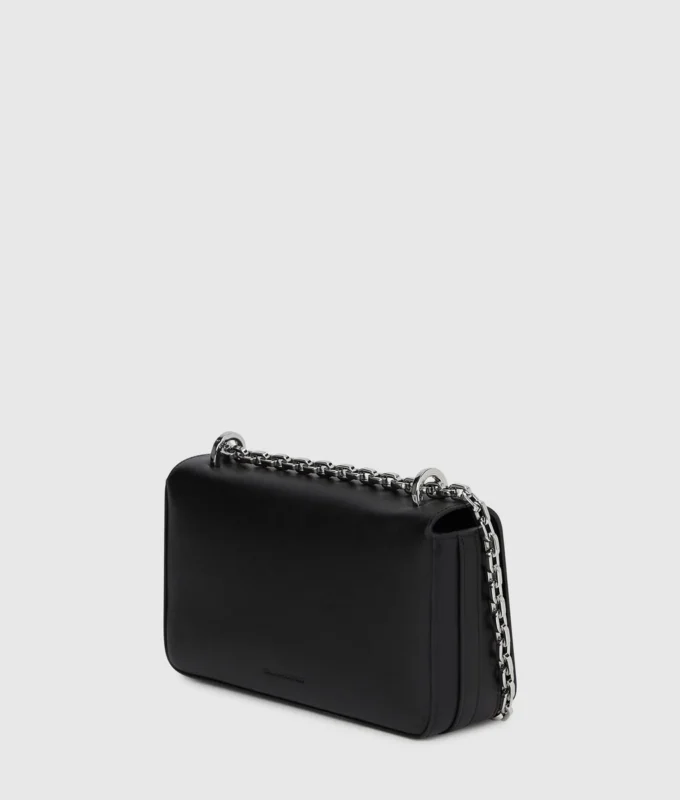 K/Signature liten crossbody-väska