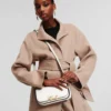K/SIGNATURE TVÅVÄGS CROSSBODY-VÄSKA K/SIGNATURE TVÅVÄGS CROSSBODY-VÄSKA